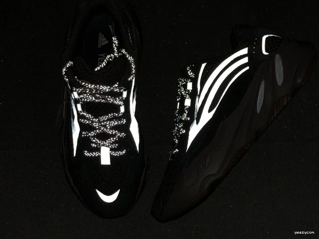 GZ0724 'Mauve' Yeezy Boost V2 ADIDAS 700 0814